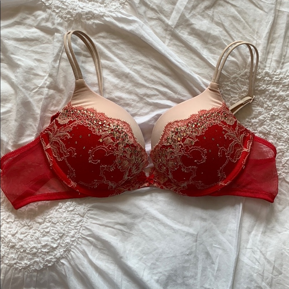 Sparkle and lace Victoria Secret push up bra